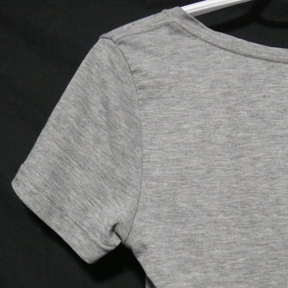 NOLLIE medium V-neck tee, EUC - Picture 7 of 10